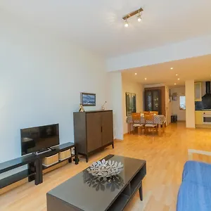 https://apartment-eixample-dret-corsega-roger-de-lluria.catalonia-hotels.com